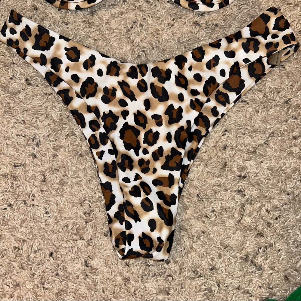 Leopard Print Bikini Set - Picture 5 of 7